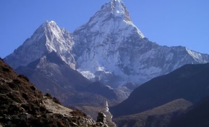 Everest base camp budget trek