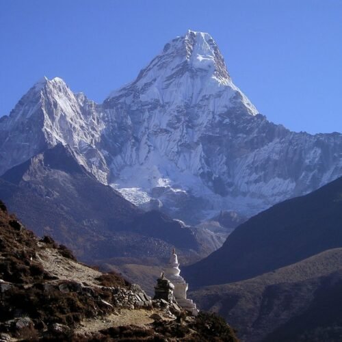 Everest base camp budget trek